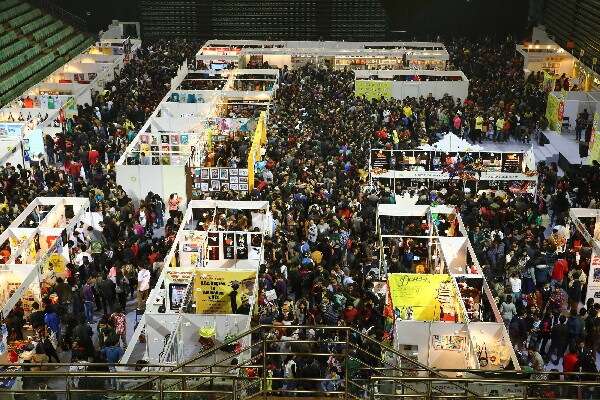 hyderabad-comic-con-crowd