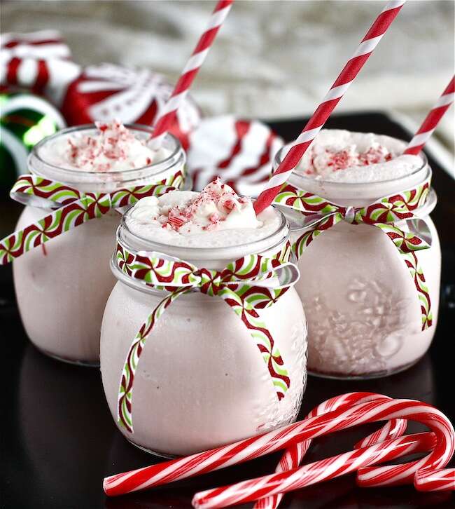 refreshing-drinks-for-Christmas-Peppermint-Shake-Cocktail