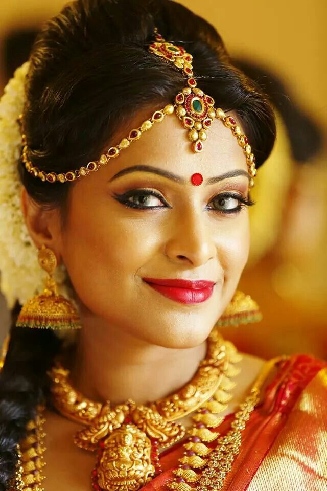 Modern Traditional Indian  Bridal  Makeup For Every Bride