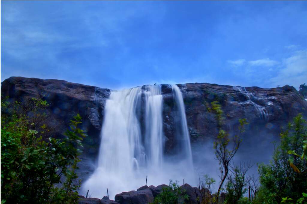 Athirapally Kerala 10 breataking waterfalls india