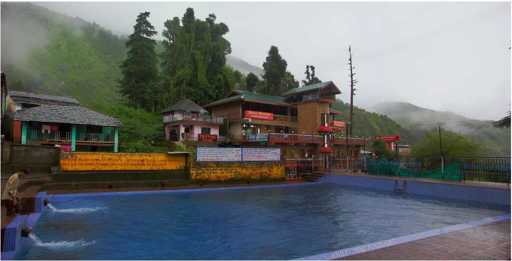 Bhagsu-shiva-temple-10-breathtaking-waterfalls-india