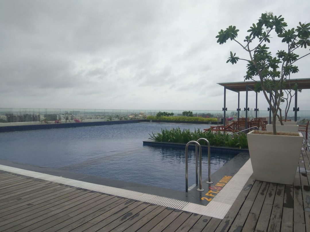 8 Best Rooftop Bars and Restaurants in Hyderabad