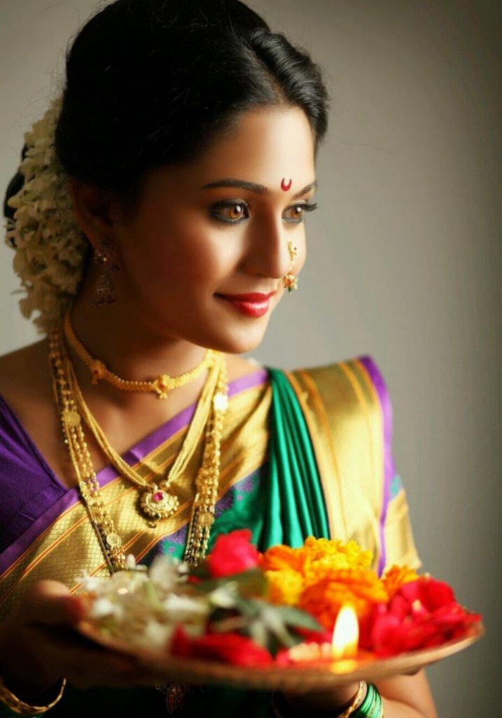 Maharashtrian makeup