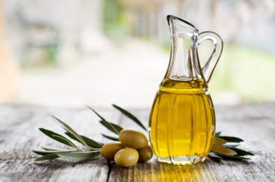 hair growth oil olive oil and olives