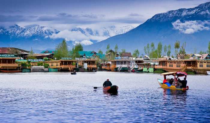 dal lake best places to go for honeymoon