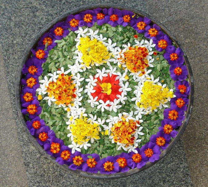 29+ Flower Simple Rangoli Kolam Flower Rangoli Design For Diwali 2019 Gif